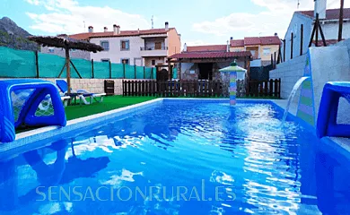 Los Sueños de Javier, el Eden de Javier, El Robledillo y Don Mauricio en Robledillo (Ávila) - Foto 1