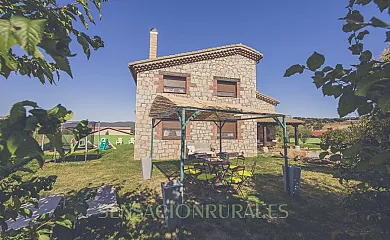 Casa Rural Tejas Verdes en Aldeanueva de Santa Cruz (Ávila) - Foto 1