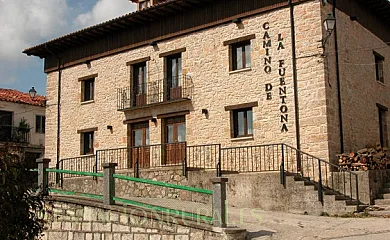 Camino de la Fuentona en Cabrejas Del Pinar (Soria) - Foto 2