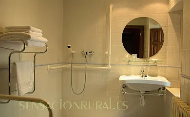 Camino de la Fuentona en Cabrejas Del Pinar (Soria) - Foto 15