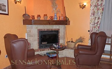 Villa y Corte en Ampudia (Palencia) - Foto 1