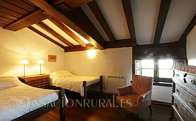 Burdingurutz I, II y III en Arantza (Navarra) - Foto 4