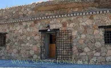 Cuevas El Torriblanco en Gorafe (Granada) - Foto 1