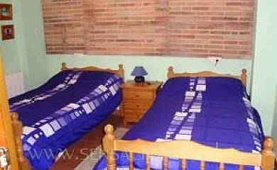 Casa Chulilla en Villarroya de los Pinares (Teruel) - Foto 3