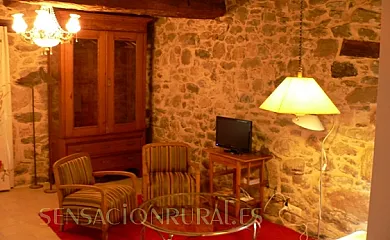 El Taller de la Seda * * * * * en Avedillo de Sanabria (Zamora) - Foto 6