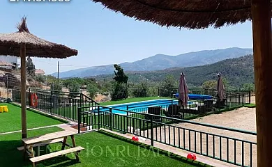 El Morisco, La Bellota, El Fresno, La Casita Roja y Los Faroles en Burgohondo (Ávila) - Foto 4