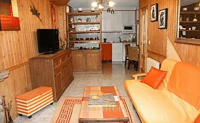 Los 2 Yugos en Navaluenga (Ávila) - Foto 4