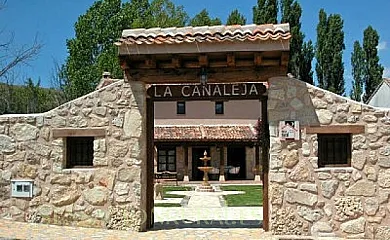 La Canaleja en Valle de San Pedro (Segovia) - Foto 1