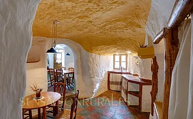 Cuevas de Al Jatib en Baza (Granada) - Foto 2