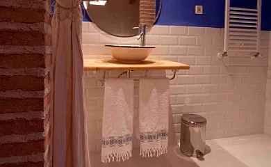 Miel y Romero en Sevilleja De La Jara (Toledo) - Foto 8