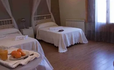 Miel y Romero en Sevilleja De La Jara (Toledo) - Foto 9