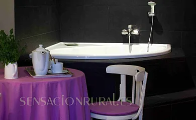 Miel y Romero en Sevilleja De La Jara (Toledo) - Foto 12