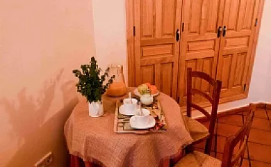 Miel y Romero en Sevilleja De La Jara (Toledo) - Foto 13