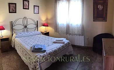 Alojamientos Los Gemelos y Casa rural La Fragua en Sieteiglesias (Madrid) - Foto 2