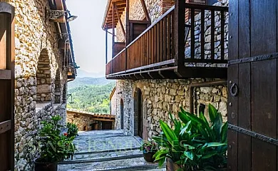 Mas Pineda en Oix (Girona) - Foto 7