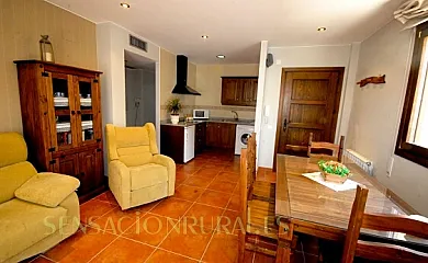 Casa Rural Bielas y Pistones, Apartamentos Las Eras y La Hoguera en Castelserás (Teruel) - Foto 6