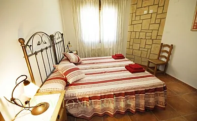 Casa Rural Bielas y Pistones, Apartamentos Las Eras y La Hoguera en Castelserás (Teruel) - Foto 7
