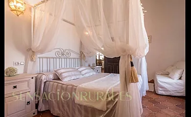 CR El Portezuelo Boutique Experience en Fuenlabrada De Los Montes (Badajoz) - Foto 3