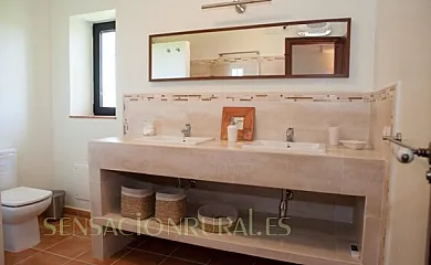 Dehesa Los Lomillos en Retamal de Llerena (Badajoz) - Foto 3