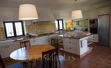 Dehesa Los Lomillos en Retamal de Llerena (Badajoz) - Foto 6