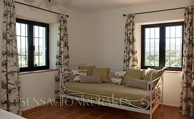 Dehesa Los Lomillos en Retamal de Llerena (Badajoz) - Foto 8