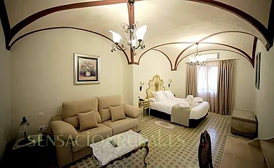 Complejo Rural La Giralda en Burguillos Del Cerro (Badajoz) - Foto 2