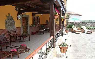 Posada y apartamentos El Acebo en Ubiarco (Cantabria) - Foto 9