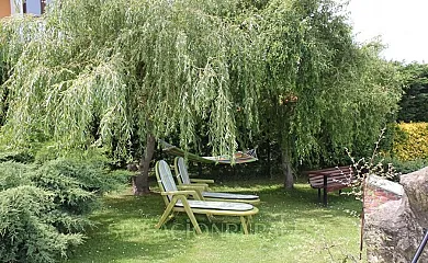Posada y apartamentos El Acebo en Ubiarco (Cantabria) - Foto 12