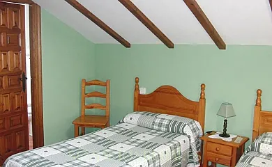 Posada y apartamentos El Acebo en Ubiarco (Cantabria) - Foto 16