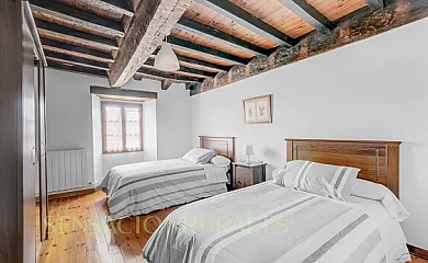 La Casa de los Pedros en Villar de Campoo (Cantabria) - Foto 14