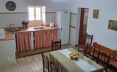 Casa Castillo de las Aguzaderas en El Coronil (Sevilla) - Foto 2