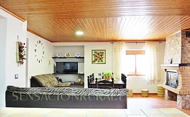 Casa Rural Los Teatinos en Casas de Fernando Alonso (Cuenca) - Foto 2