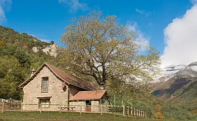 Borda Batista en Hecho (Huesca) - Foto 1