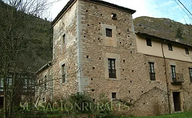 El Molino de Valdelagua, La Fabriquina y Palacio Cardenal Cienfuegos en Aguerina (Asturias) - Foto 1