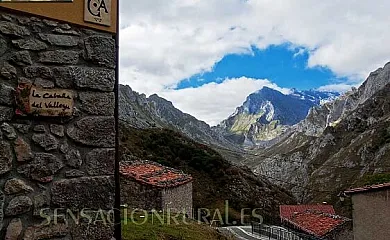 Las Cabañas de Sotres en Sotres (Asturias) - Foto 1