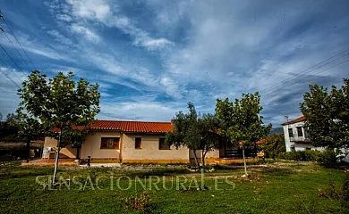 Complejo Rural Fuente Del Aliso en Hervas (Cáceres) - Foto 1