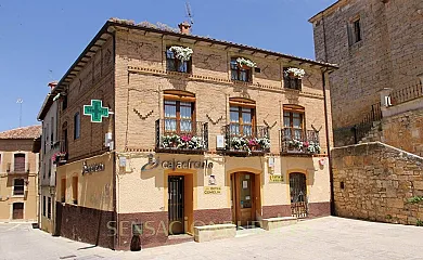 Botica Gomelia en Gumiel de Izan (Burgos) - Foto 1