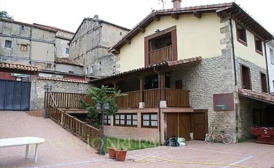 Casa Cristeta en Medina de Pomar (Burgos) - Foto 1