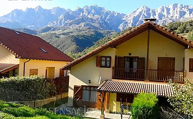 La Ermita y la Huerta en Camaleño (Cantabria) - Foto 1