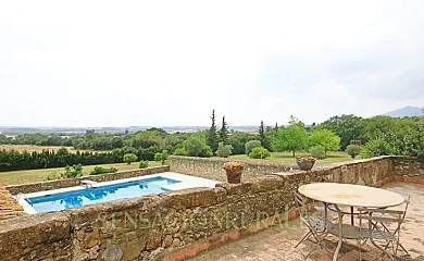 Casa Rural Mas Arnau en Cistella (Girona) - Foto 3