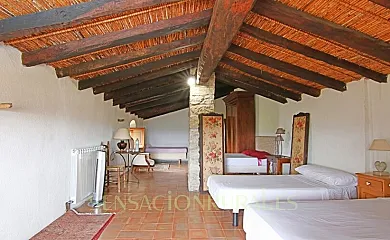 Casa Rural Mas Arnau en Cistella (Girona) - Foto 9