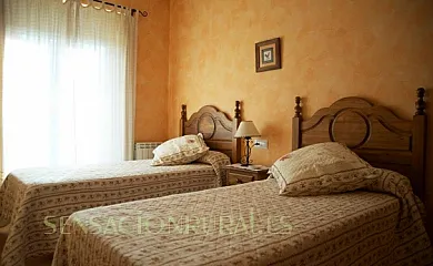 El Mesón de Gredos en Navarredonda de Gredos (Ávila) - Foto 8