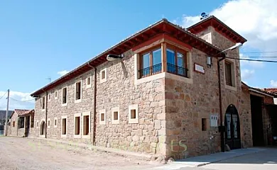 Villa Esperanza en Aguilar de Campoo (Palencia) - Foto 1