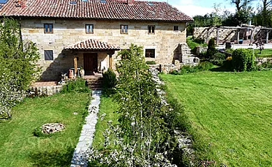 Casona Los Abedules en Aguilar de Campoo (Palencia) - Foto 1