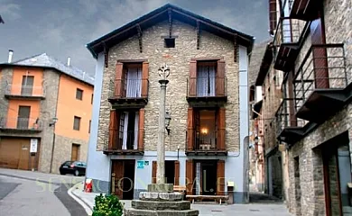 Casa Oficial en Esterri D'aneu (Lleida) - Foto 1