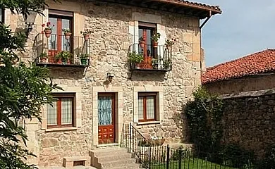 La Casa de Arriba en Molinos de Duero (Soria) - Foto 1