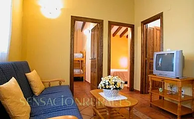 Apartamentos Turísticos El Lagar en San Vicente de la Barquera (Cantabria) - Foto 1