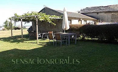 Apartamentos El Campo en Castropol (Asturias) - Foto 1