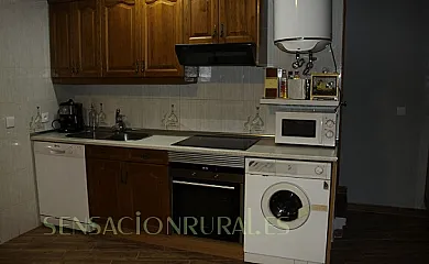 Casa de Chocolate y Las Pegueras en Cuevas Del Valle (Ávila) - Foto 5