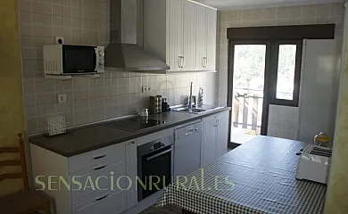 Casa de Chocolate y Las Pegueras en Cuevas Del Valle (Ávila) - Foto 14